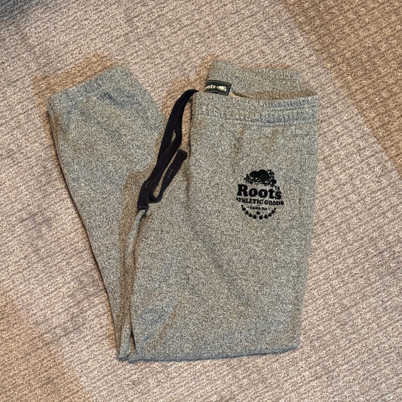 Roots Pants - EUC Roots sweatpants salt pepper size small unisex